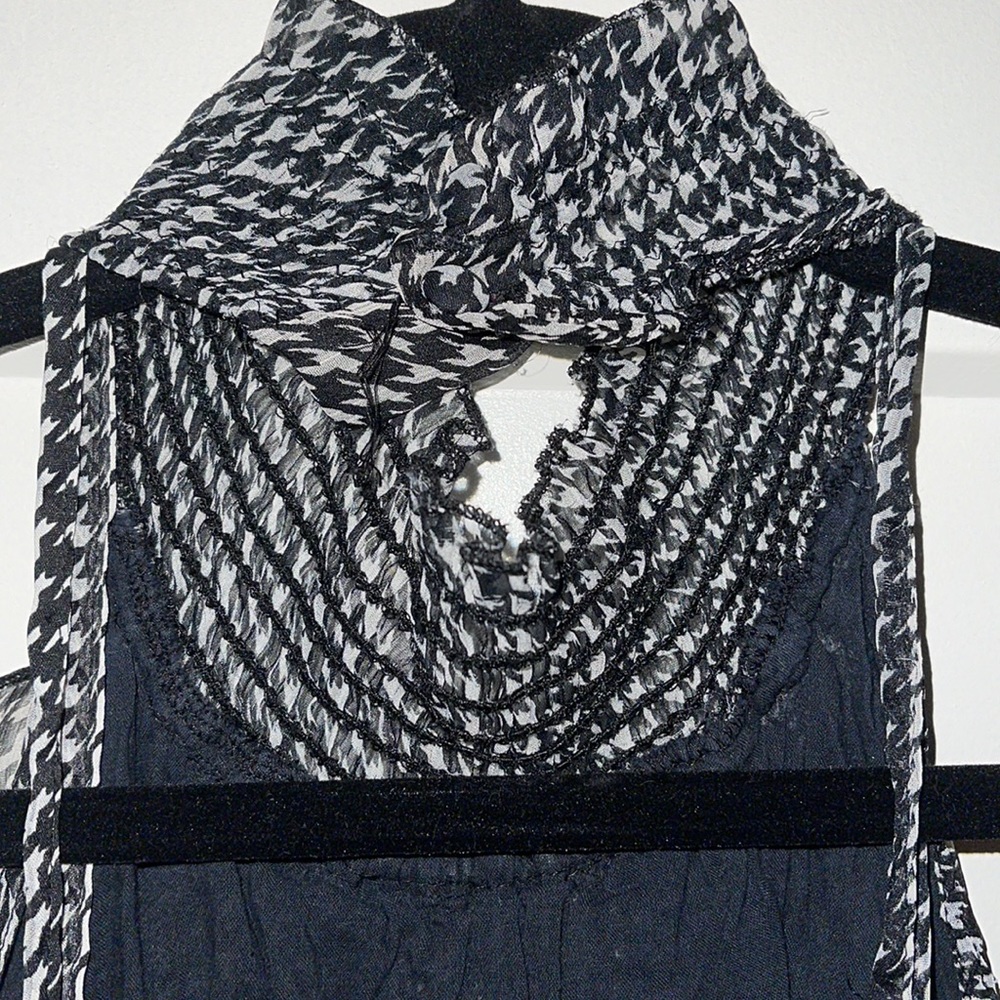 Sheer houndstooth blouse - Picture 3 of 4